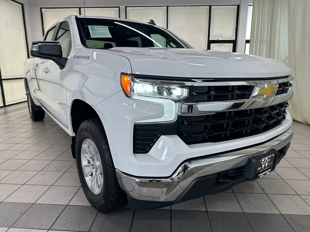 Certified 2023 Chevrolet Silverado 1500 LT with VIN 1GCUDDED6PZ256402 for sale in Demotte, IN