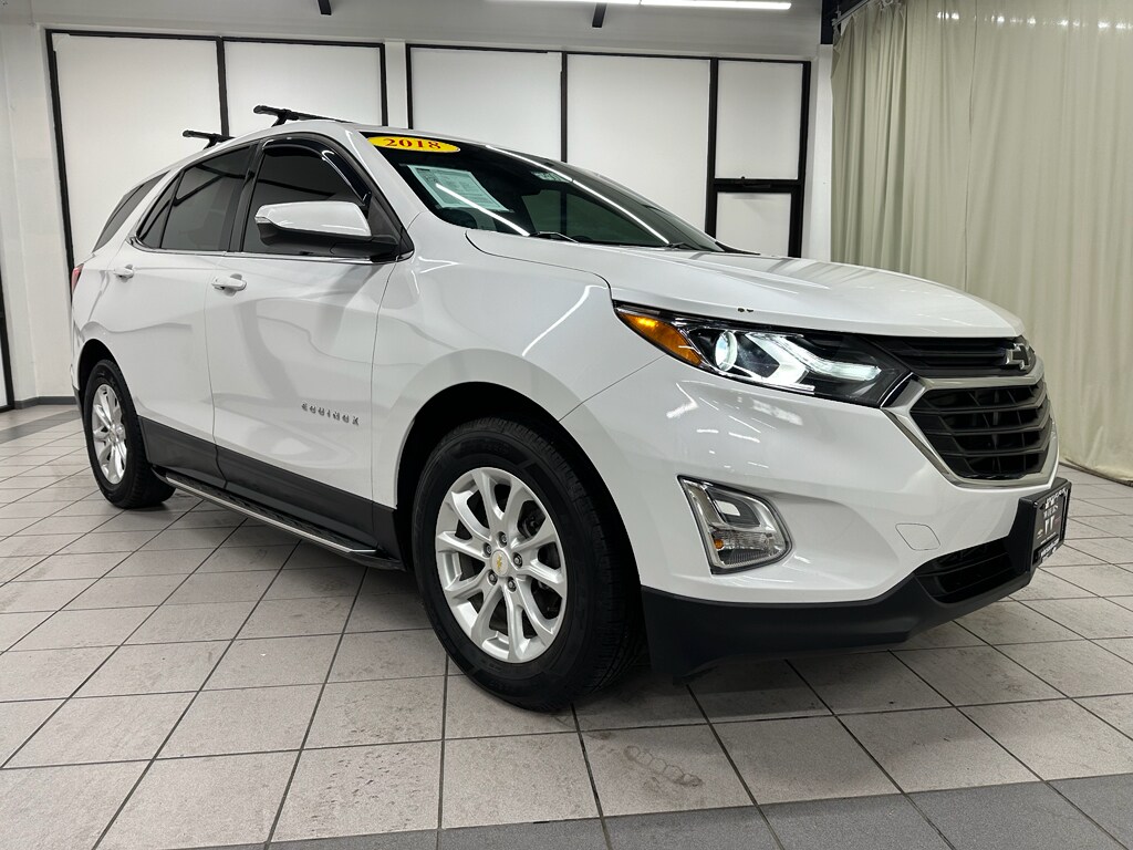 2018 Chevrolet Equinox LT photo 3