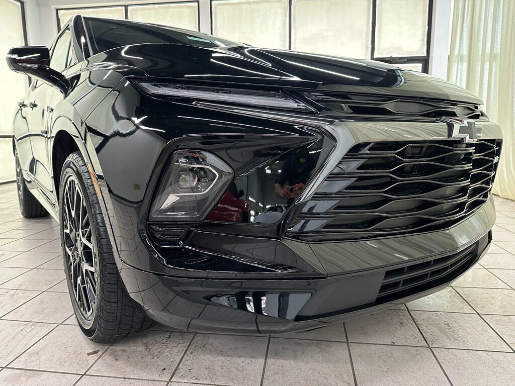 2026 Chevrolet Blazer RS photo 2