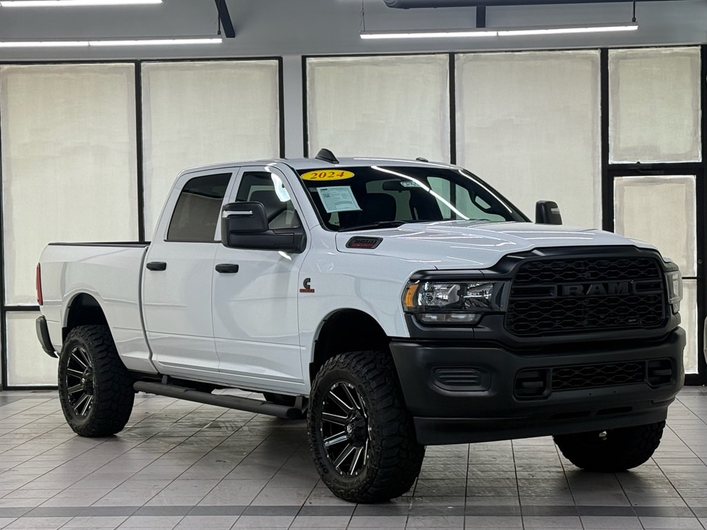 2024 RAM 2500 Tradesman 4X4 Crew Cab SWB's photo