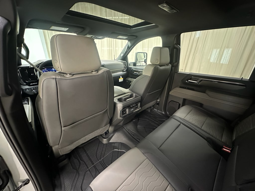 2026 Chevrolet Silverado 2500 HD ZR2 - Photo 25