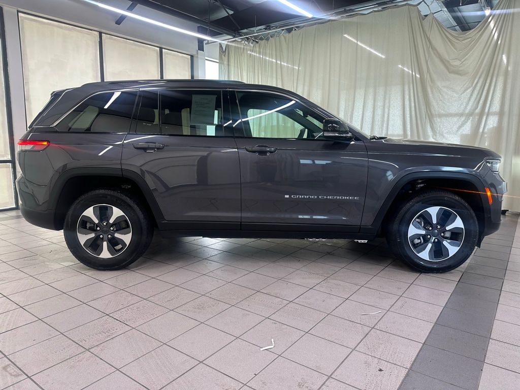 Used 2025 Jeep Grand Cherokee 4xe SUV