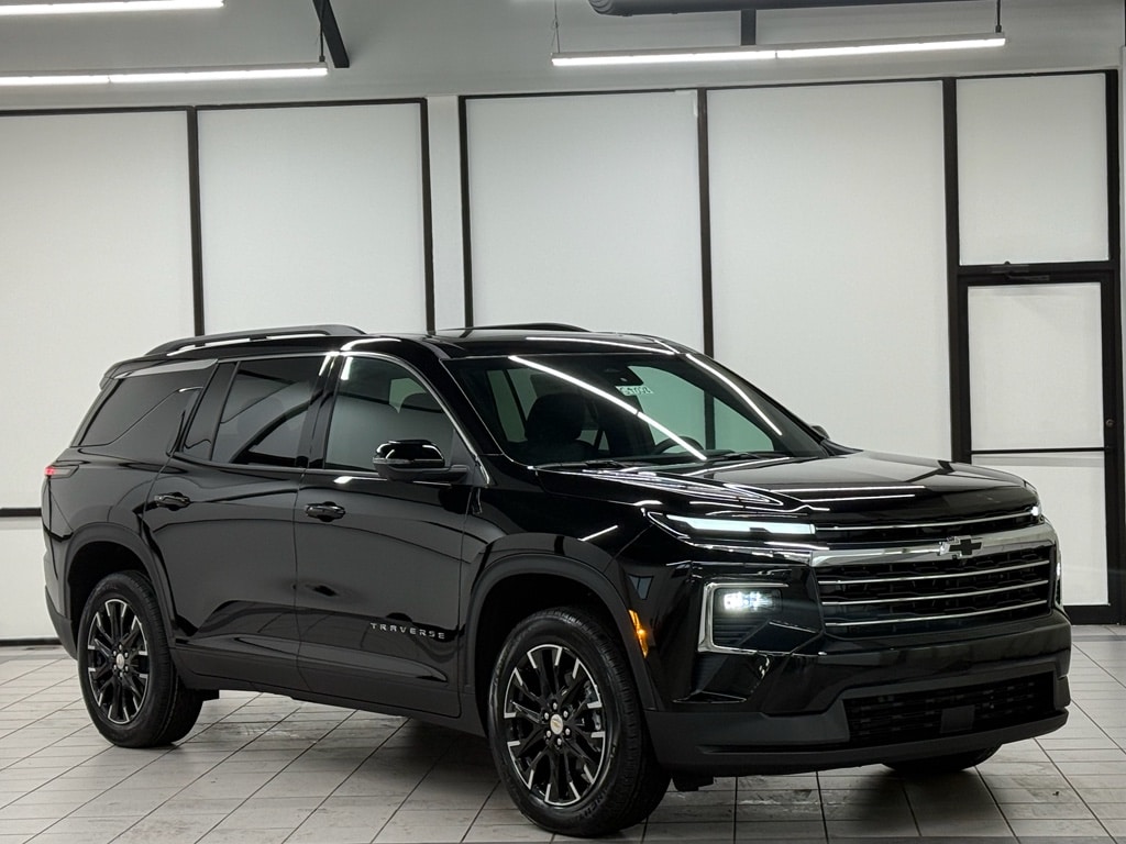 2026 Chevrolet Traverse LT's photo