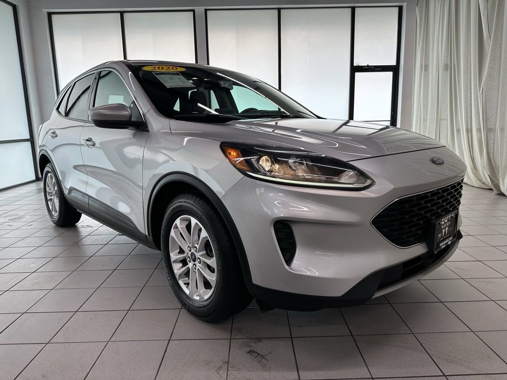 Used 2020 Ford Escape SE with VIN 1FMCU0G67LUA41648 for sale in Demotte, IN