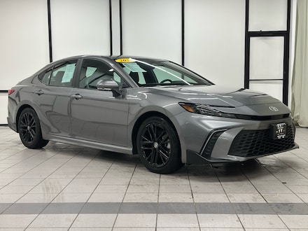 2025 Toyota Camry LE Sedan