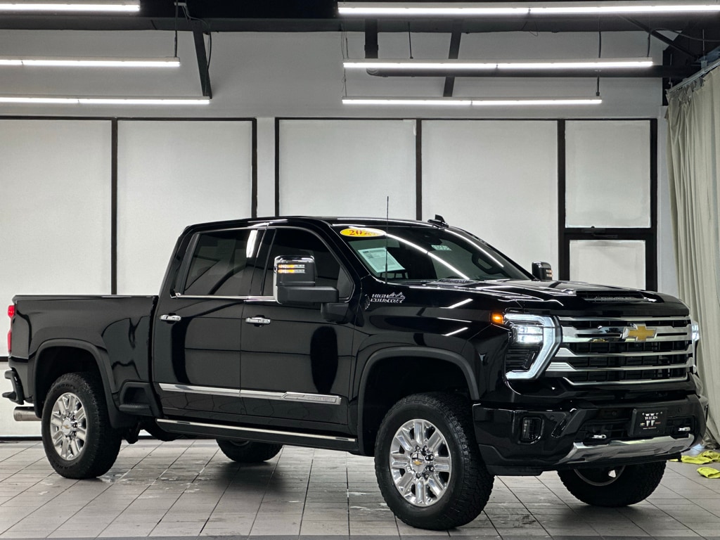 Used 2024 Chevrolet Silverado 2500 HD High Country Truck Crew Cab