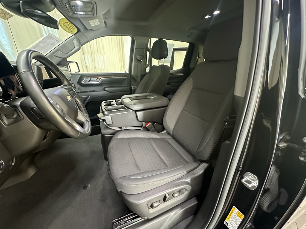 2025 Chevrolet Silverado 1500 LT - Photo 23