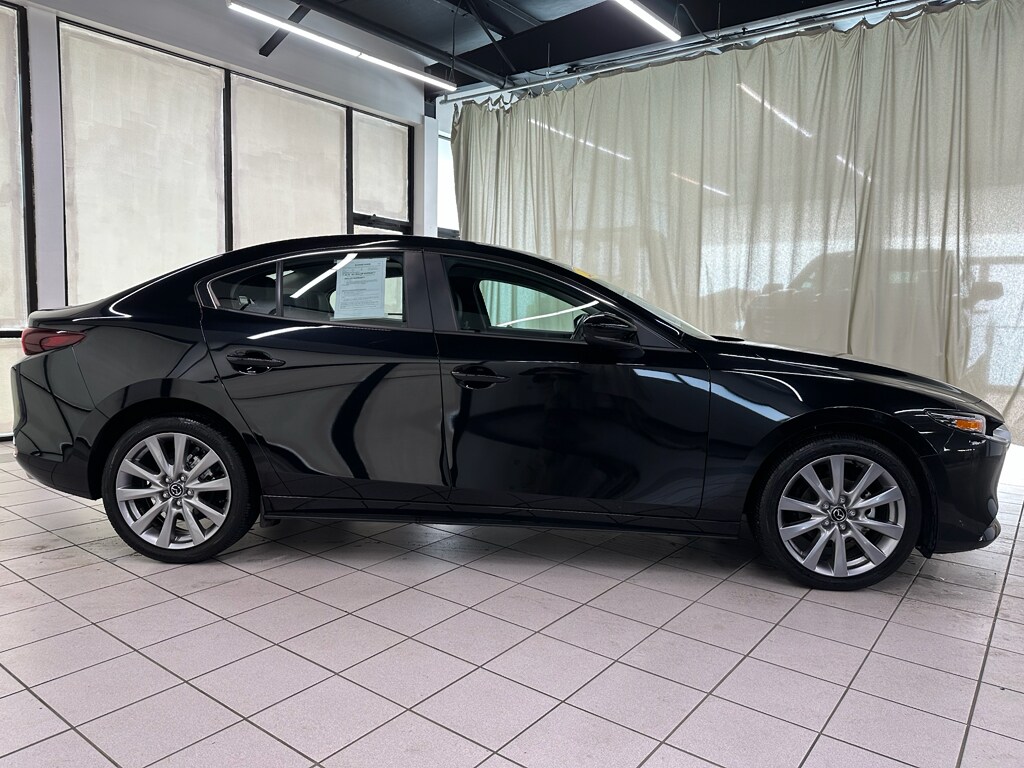 2025 Mazda Mazda3 Sedan 2.5 s Preferred photo 3