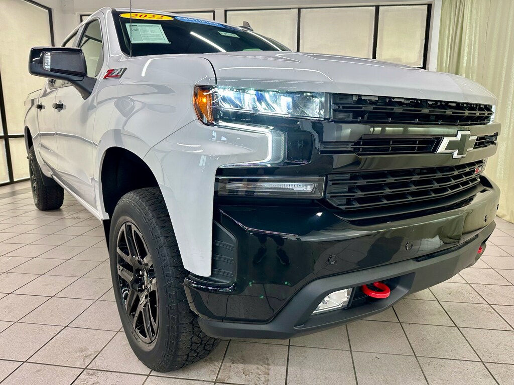 2022 Chevrolet Silverado 1500 LT Trail Boss photo 2