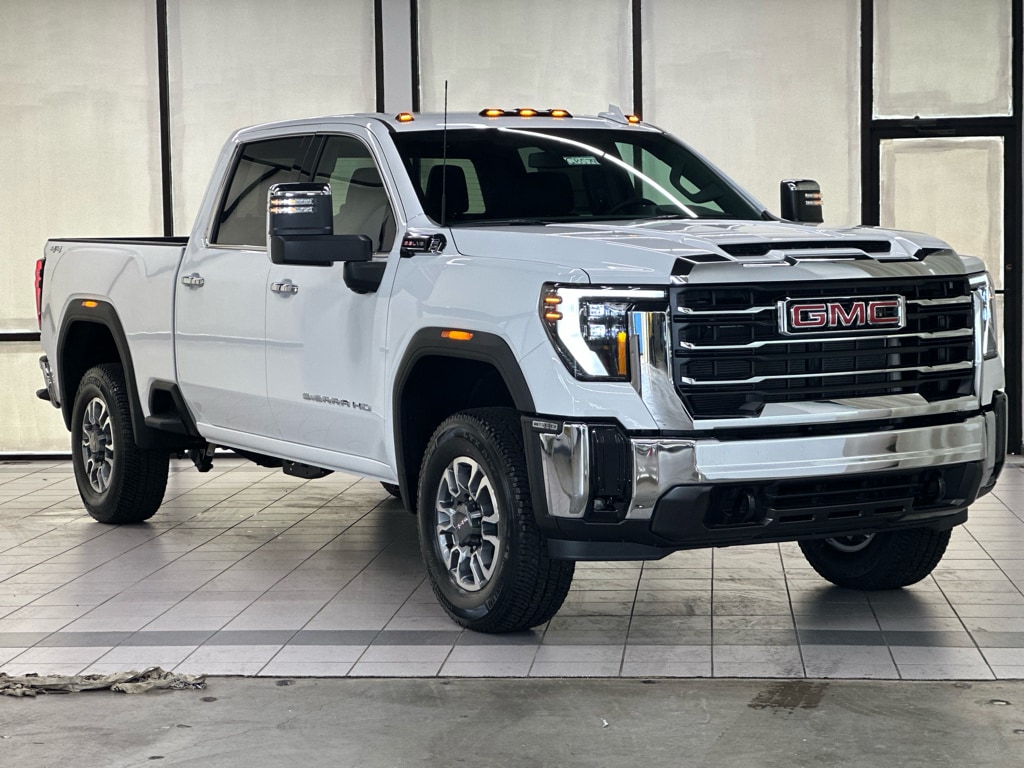 2026 GMC Sierra 4WD Crew Cab Standard Box SLT's photo