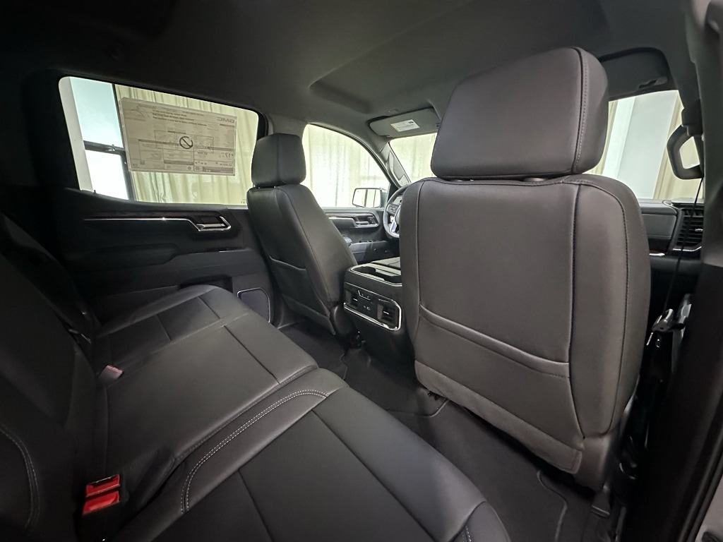 2026 GMC Sierra 1500 SLT - Photo 23