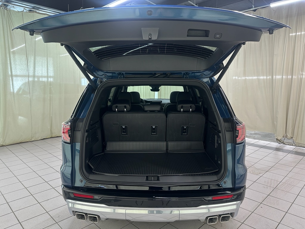 2026 GMC Acadia Denali - Photo 8