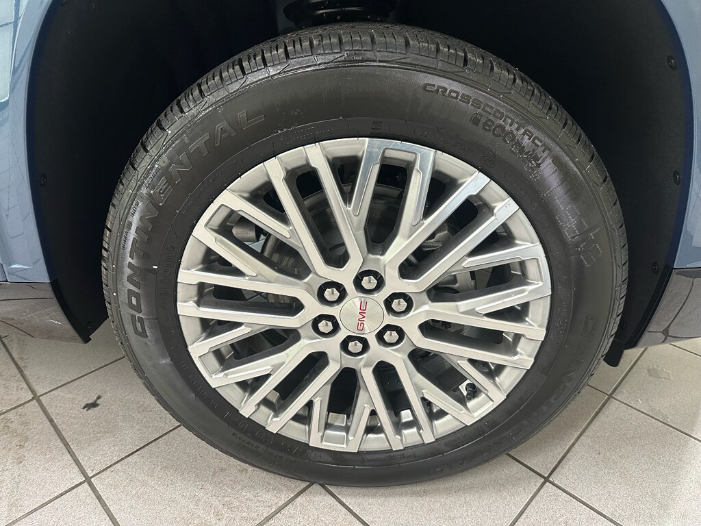 2026 GMC Acadia Denali - Photo 13