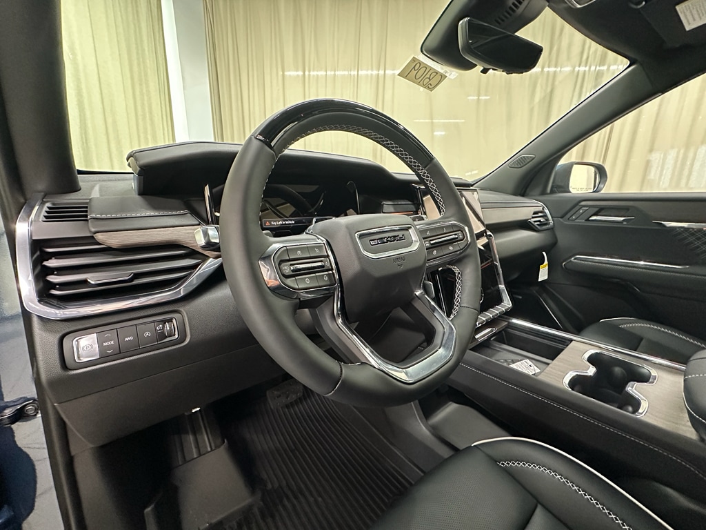 2026 GMC Acadia Denali - Photo 26