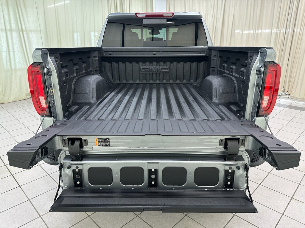 2026 GMC Sierra 1500 SLT - Photo 10