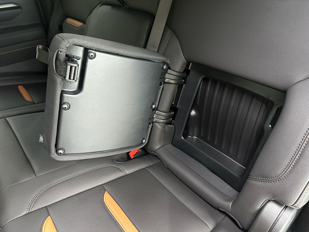2026 GMC Sierra 2500HD AT4 - Photo 37