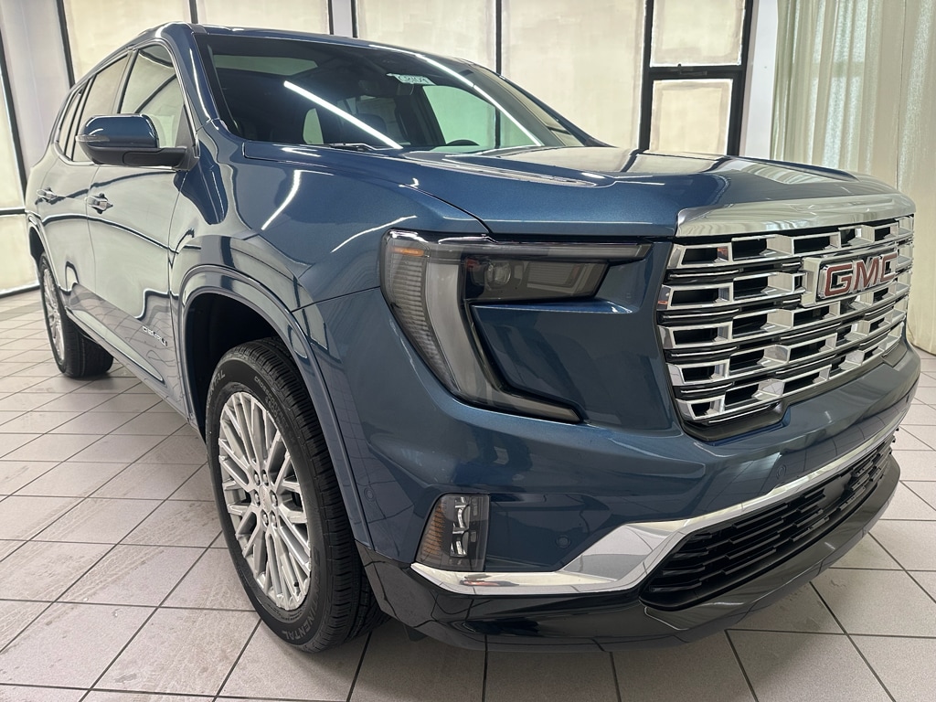 2026 GMC Acadia Denali - Photo 2
