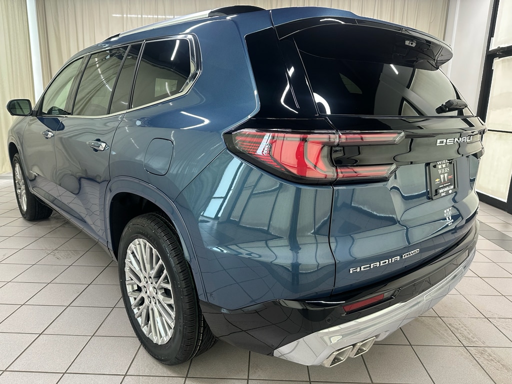 2026 GMC Acadia Denali - Photo 9