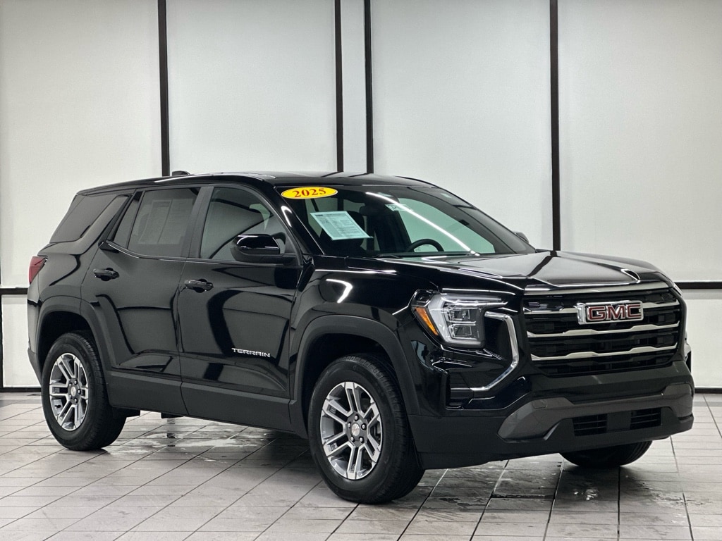 2025 GMC Terrain Elevation AWD's photo
