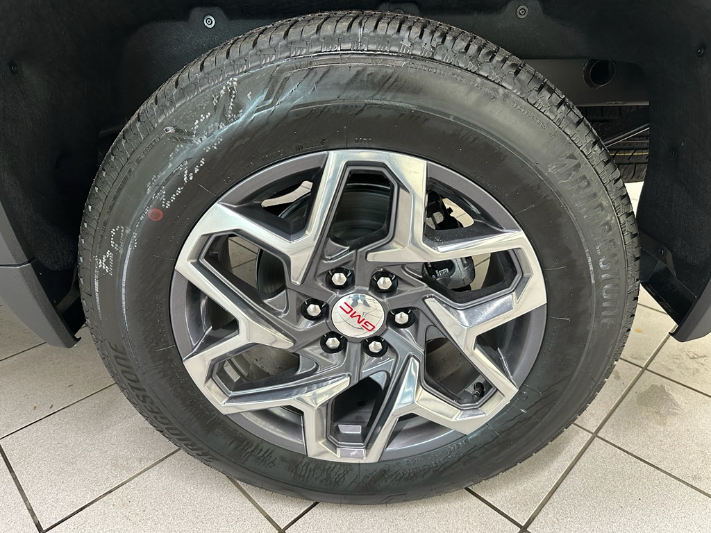2026 GMC Sierra 1500 SLT - Photo 19