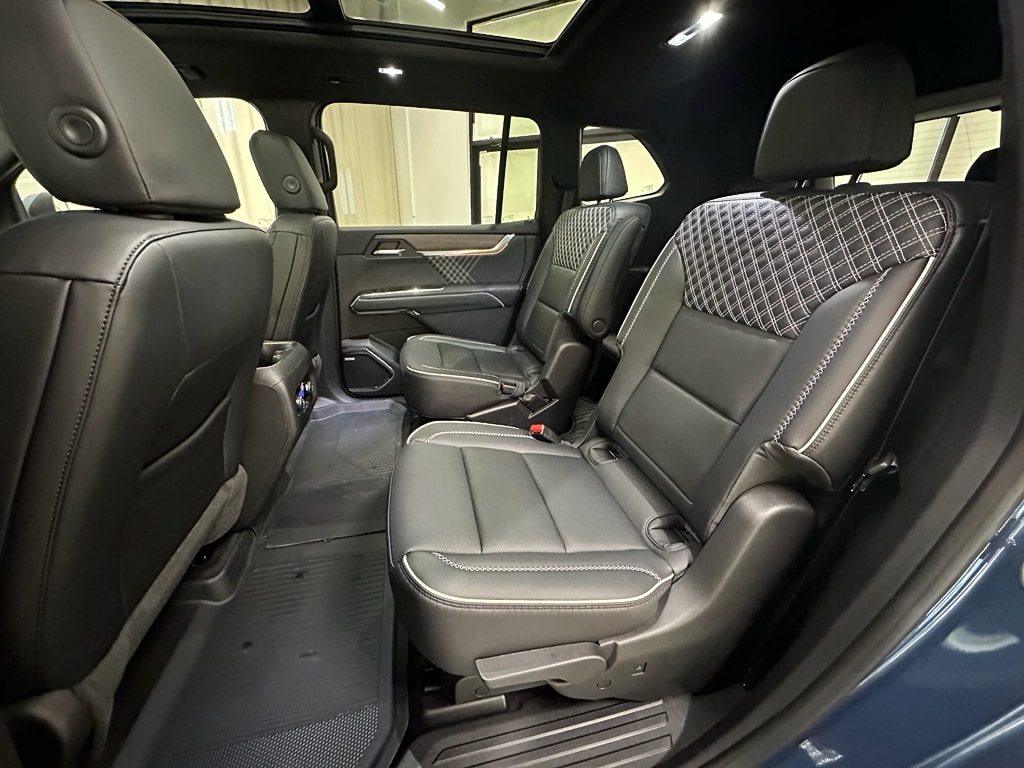 2026 GMC Acadia Denali - Photo 25