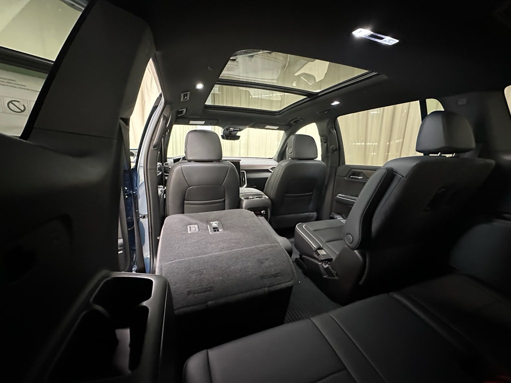 2026 GMC Acadia Denali - Photo 23
