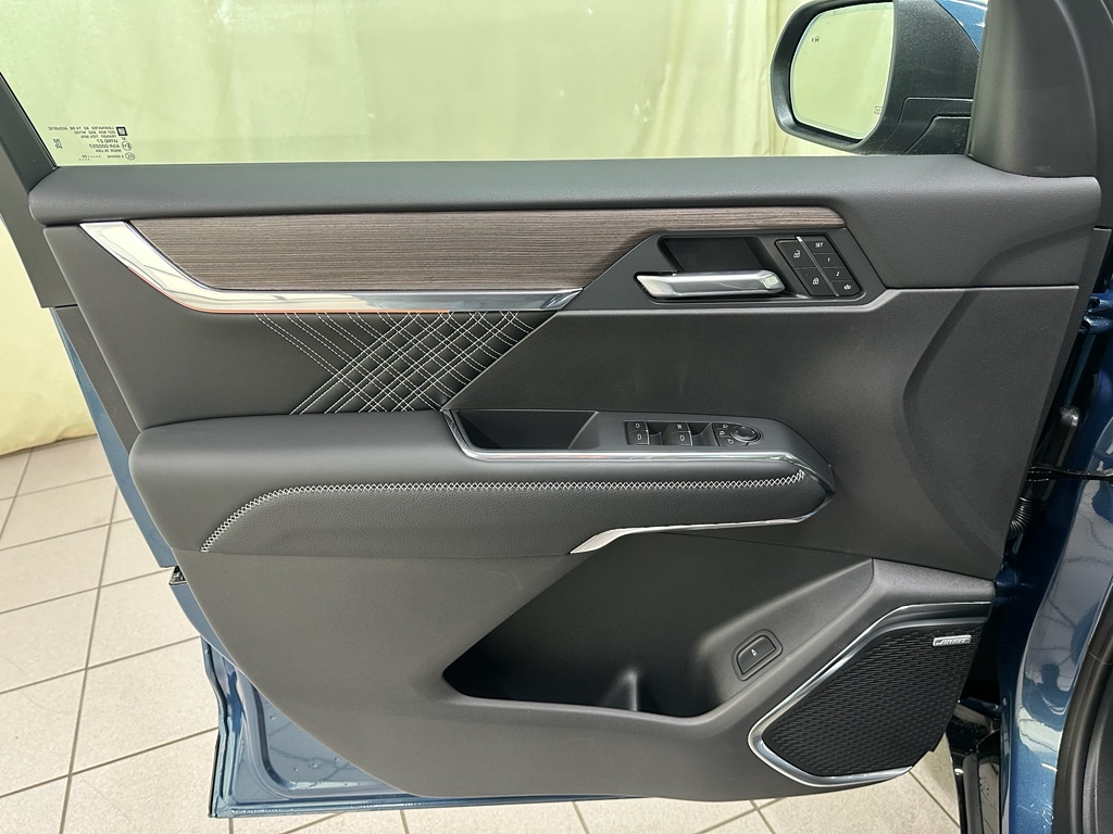 2026 GMC Acadia Denali - Photo 32