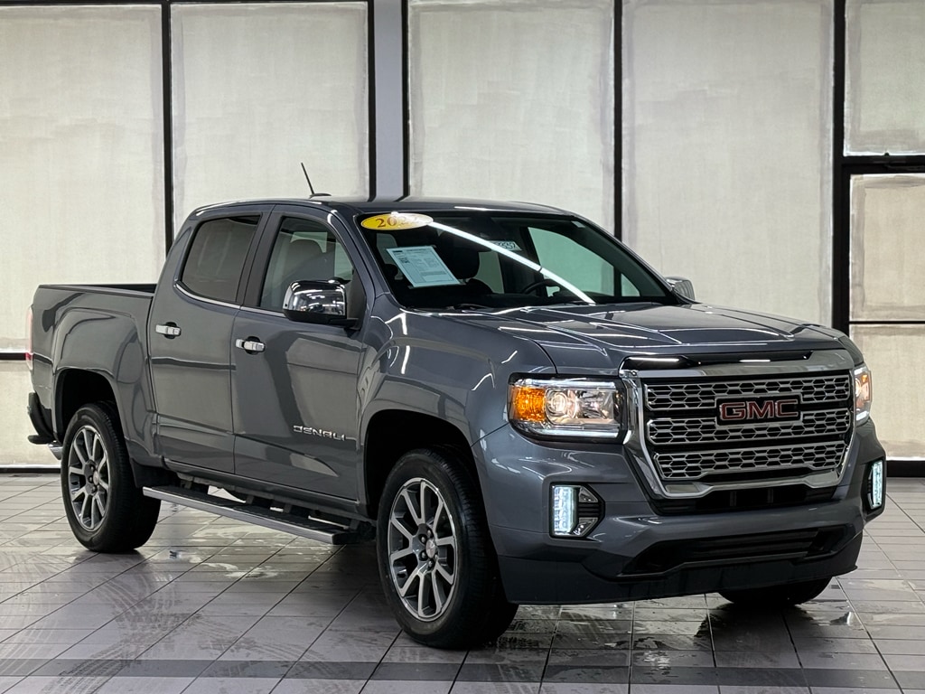 2022 GMC Canyon 4WD Denali Crew Cab Short Box's photo