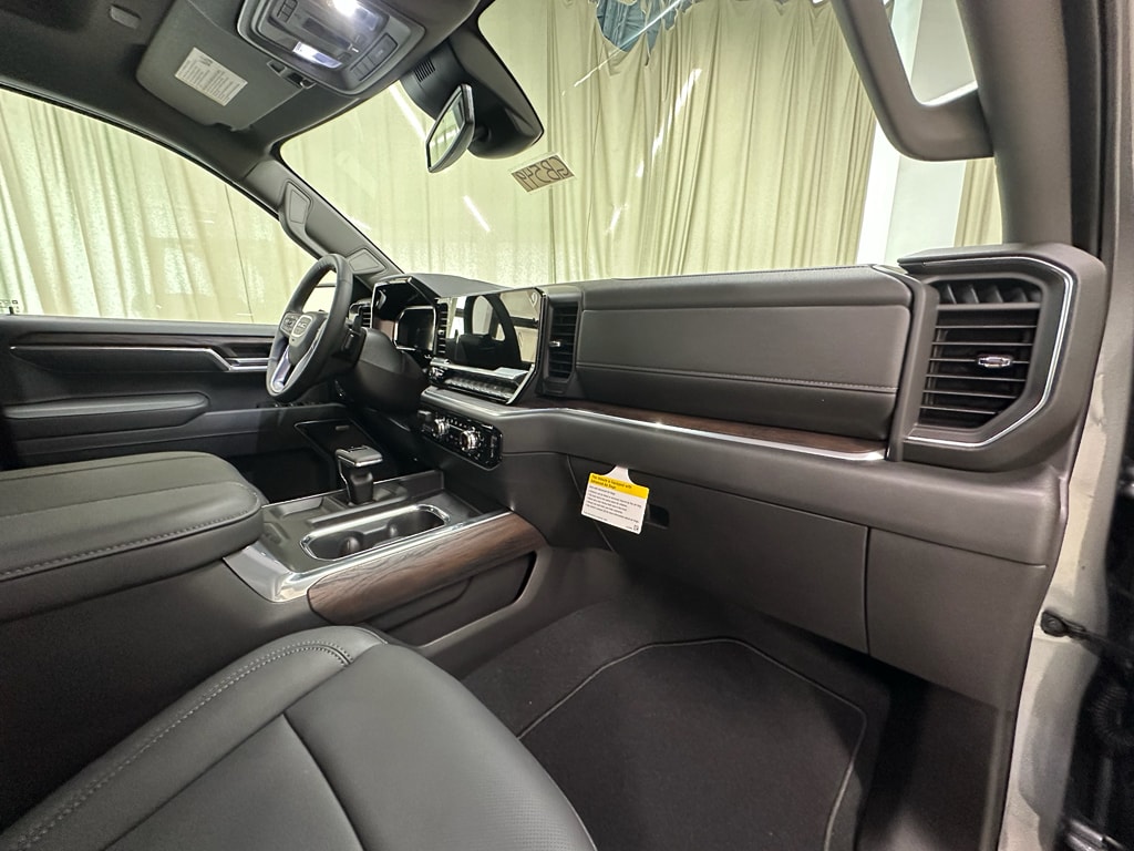 2026 GMC Sierra 1500 SLT - Photo 21
