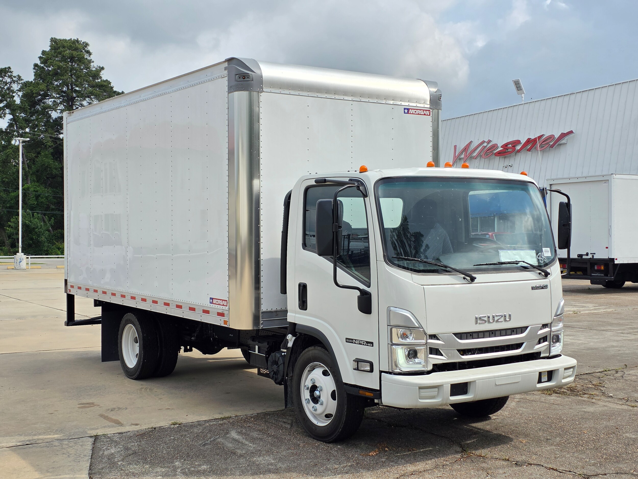 2024 Isuzu NPR HD - Photo 6