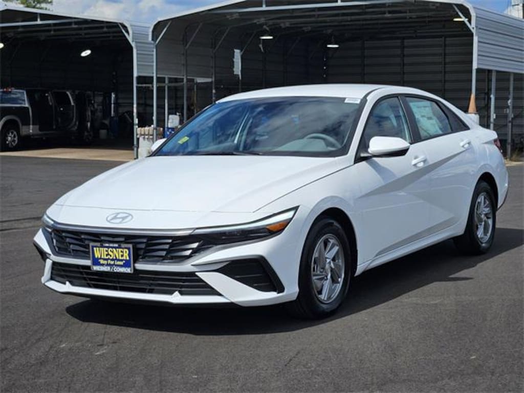 New 2025 Hyundai Elantra SE Sedan