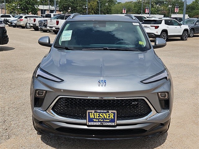 2026 Buick Encore GX Sport Touring photo 2