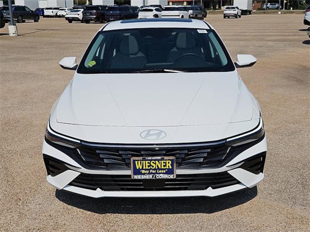 New 2025 Hyundai Elantra Limited Sedan