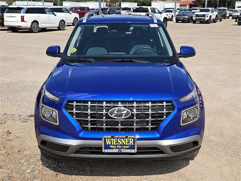 New 2025 Hyundai Venue SEL SUV
