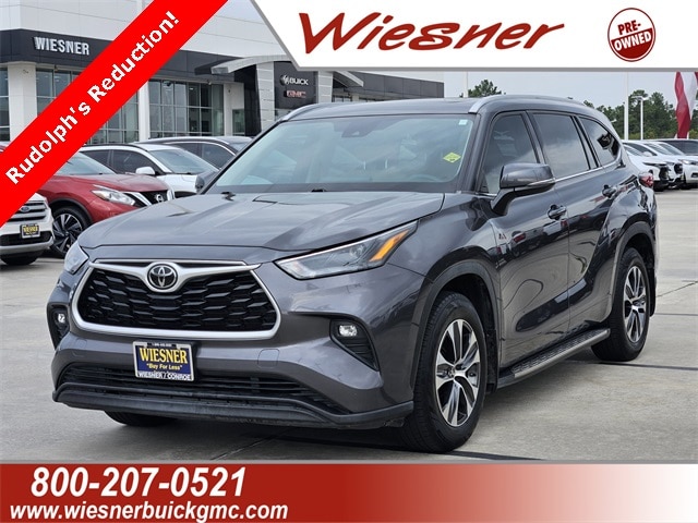 2022 Toyota Highlander XLE's photo