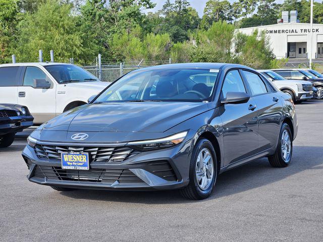 New 2026 Hyundai Elantra SE