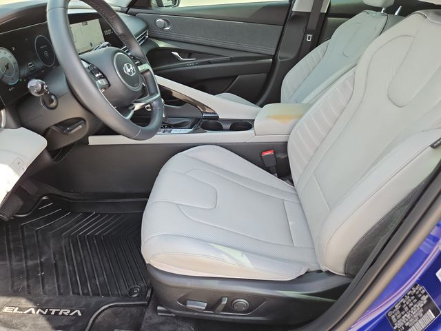 2022 Hyundai Elantra Limited - Photo 11