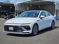 2026 Hyundai Sonata Hybrid SEL Sedan
