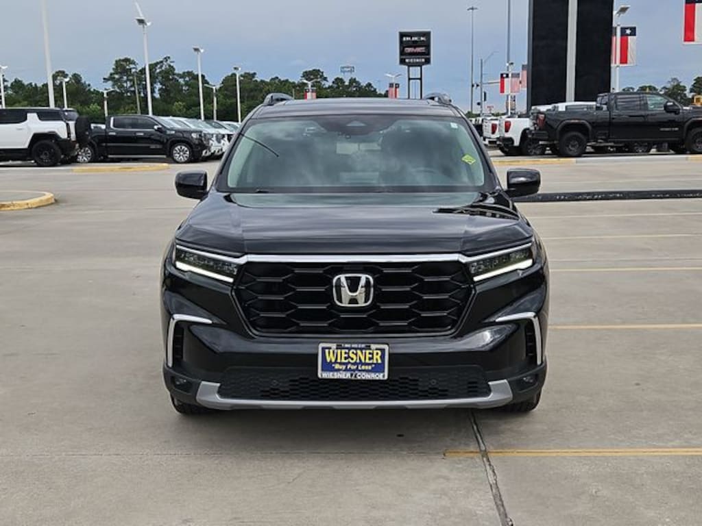 Used 2025 Honda Pilot Touring SUV