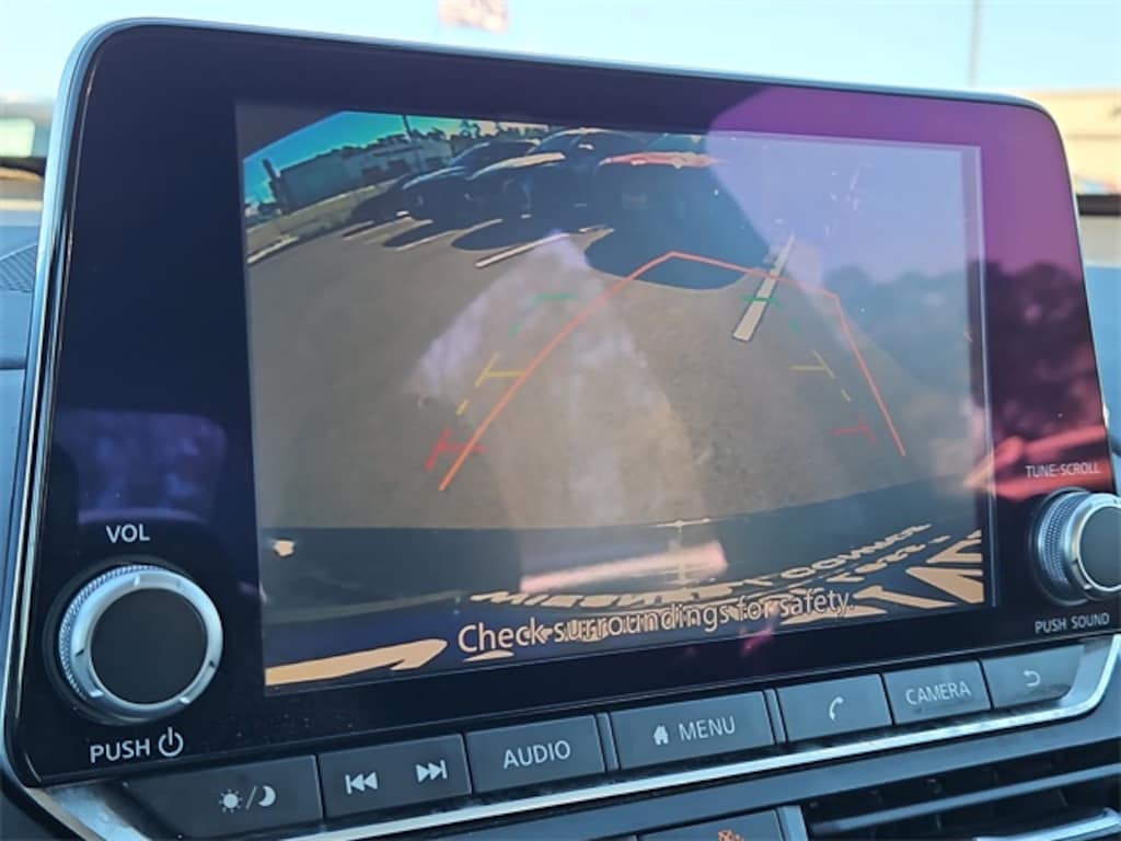 Used 2023 Nissan Altima 2.5 SV Sedan