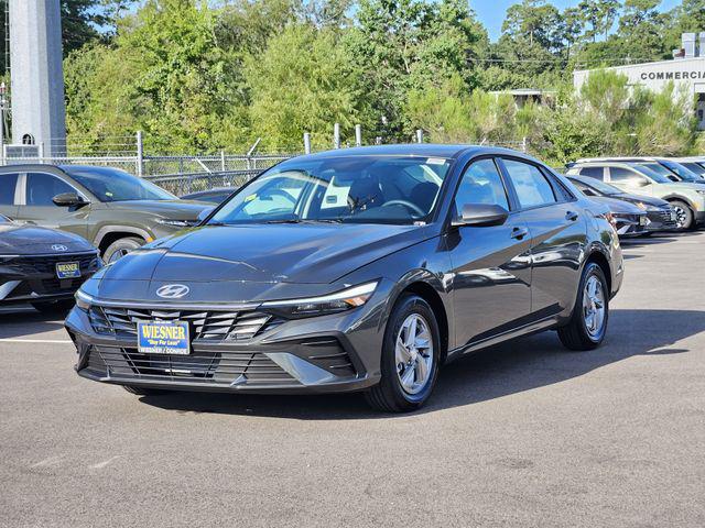 New 2026 Hyundai Elantra SE