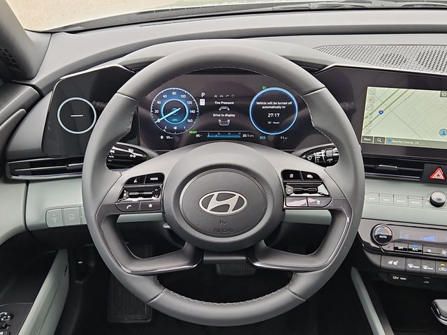 2025 Hyundai Elantra Limited - Photo 28