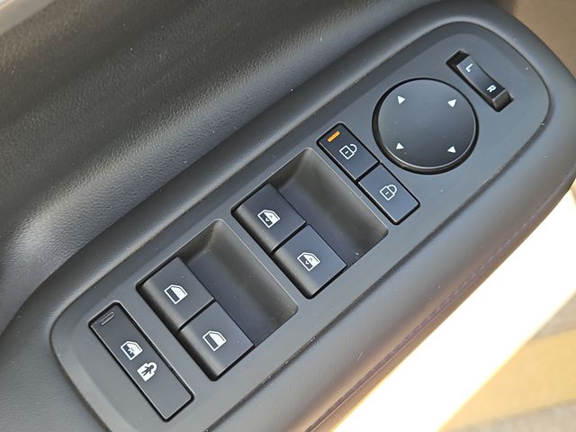 2025 Hyundai Santa Fe SEL - Photo 17
