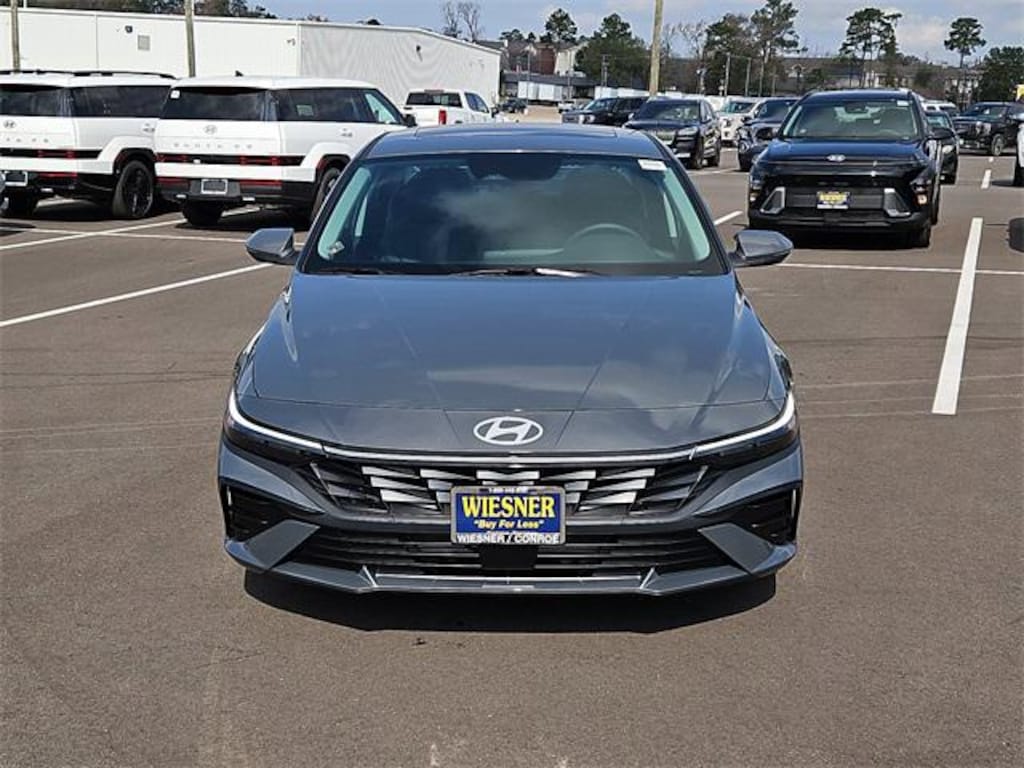 New 2026 Hyundai Elantra Limited Sedan
