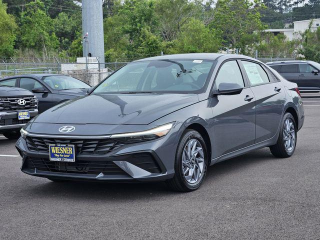 2026 Hyundai Elantra 1.6 HEV Blue's photo
