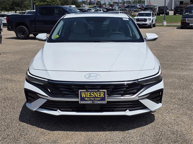 2025 Hyundai Elantra Limited photo 2
