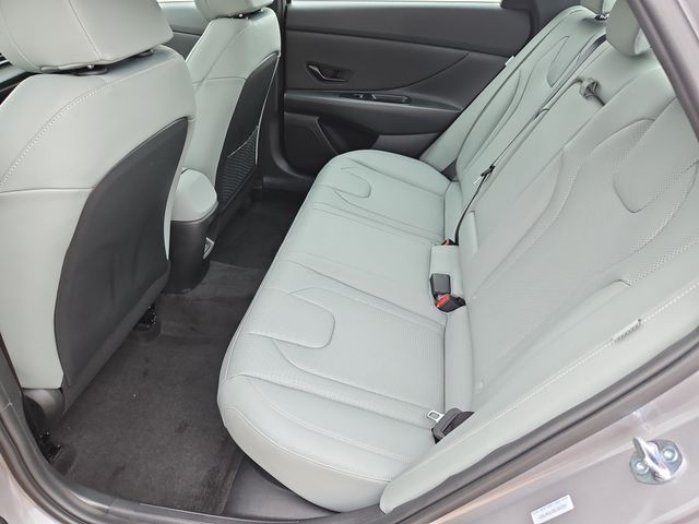 2025 Hyundai Elantra Limited - Photo 20