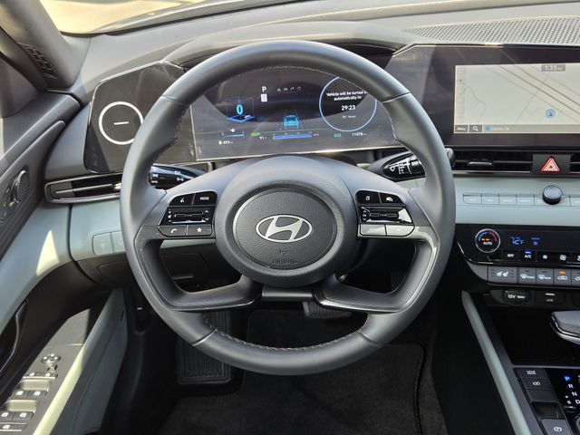 2025 Hyundai Elantra Limited - Photo 14