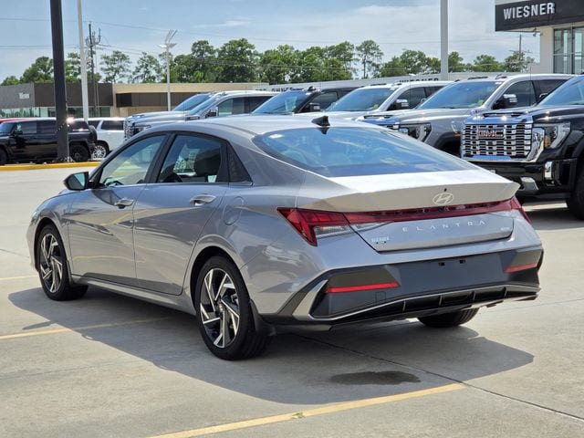 2025 Hyundai Elantra Limited - Photo 35