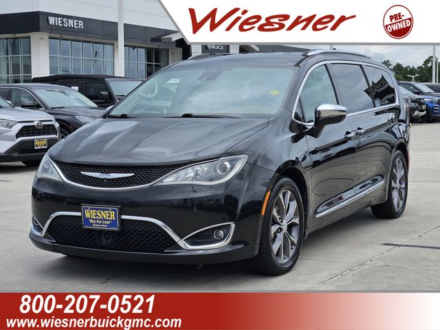 2018 Chrysler Pacifica Limited's photo
